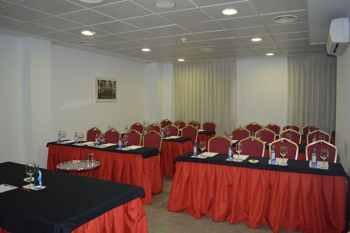 Imagen de los interiores del Hostal Spa Suites Odeon. Foto 7