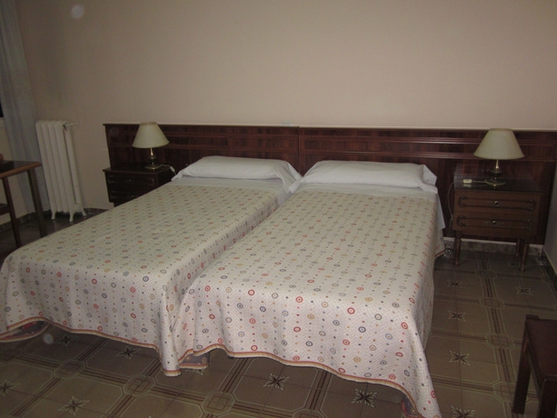 Imagen de la habitación del Hostal Splendid, Madrid. Foto 8