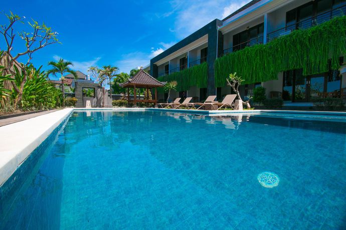 Imagen de la piscina del Hostal Sri Kandi Inn. Foto 14