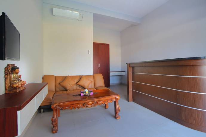 Imagen de los interiores del Hostal Sri Kandi Inn. Foto 13