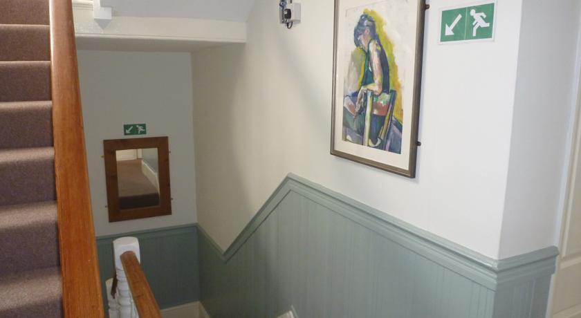 Imagen general del Hostal St Bernards Guesthouse. Foto 3