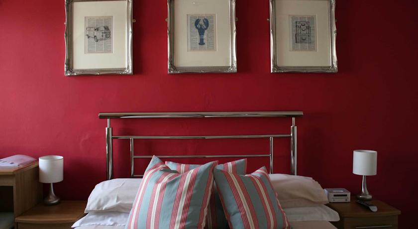 Imagen general del Hostal St Bernards Guesthouse. Foto 6