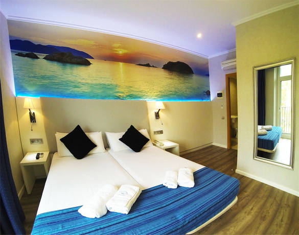 Imagen de la habitación del Hostal Standbyme Ramblas. Foto 8