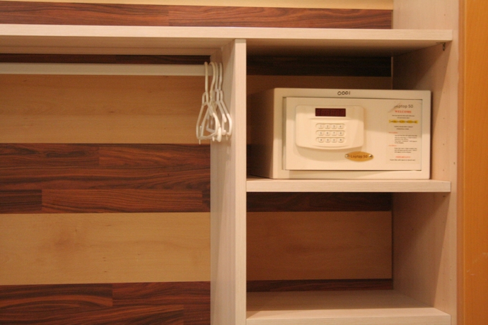 Imagen de la habitación del Hostal Standbyme Ramblas. Foto 11