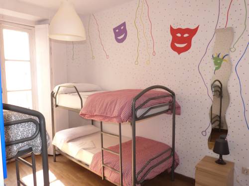 Imagen de la habitación del Hostal Summer Hostel Cádiz. Foto 13