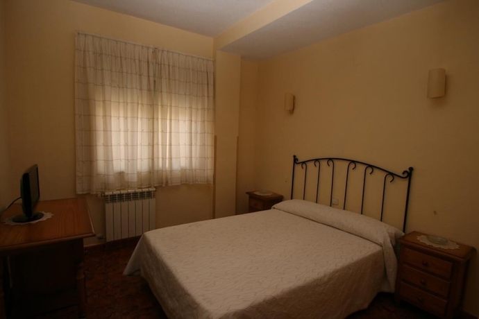 Imagen de la habitación del Hostal Sunami. Foto 10