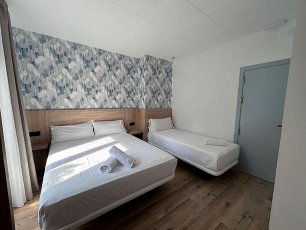 Imagen general del Hostal Sweet Lloret Suites. Foto 3