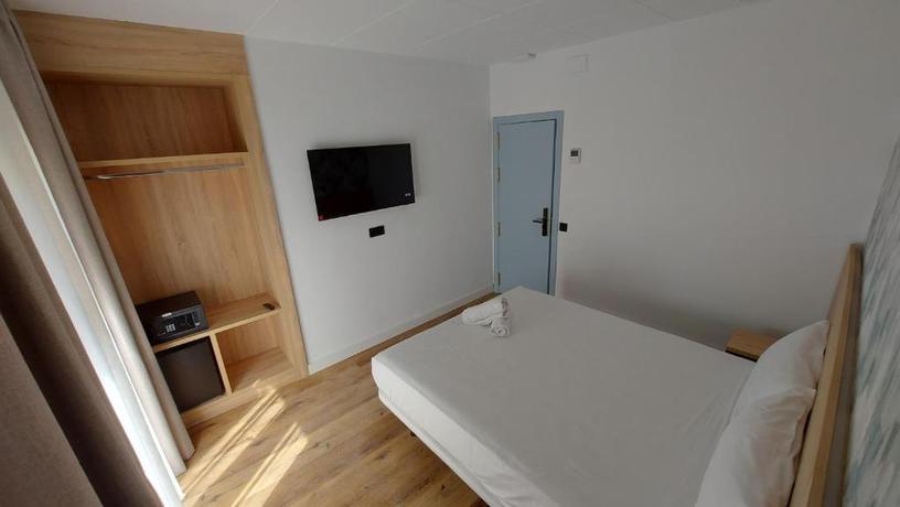 Imagen general del Hostal Sweet Lloret Suites. Foto 10