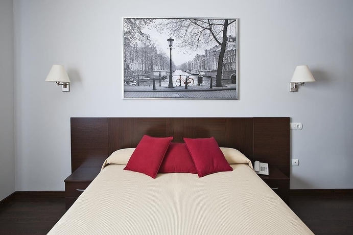 Imagen de la habitación del Hostal T4. Foto 12