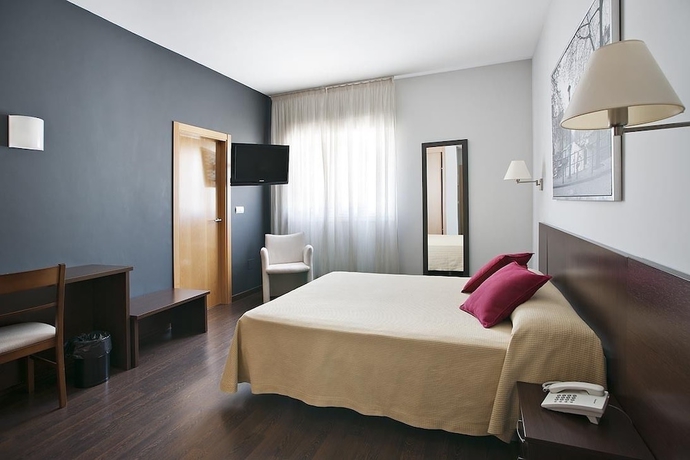 Imagen de la habitación del Hostal T4. Foto 13