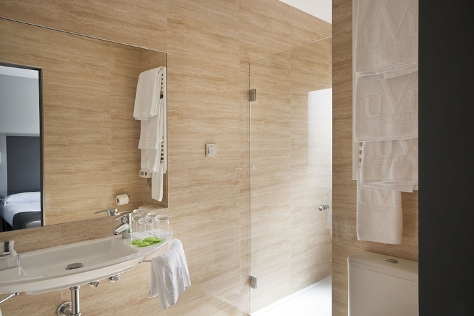 Imagen de la habitación del Hostal T4. Foto 15