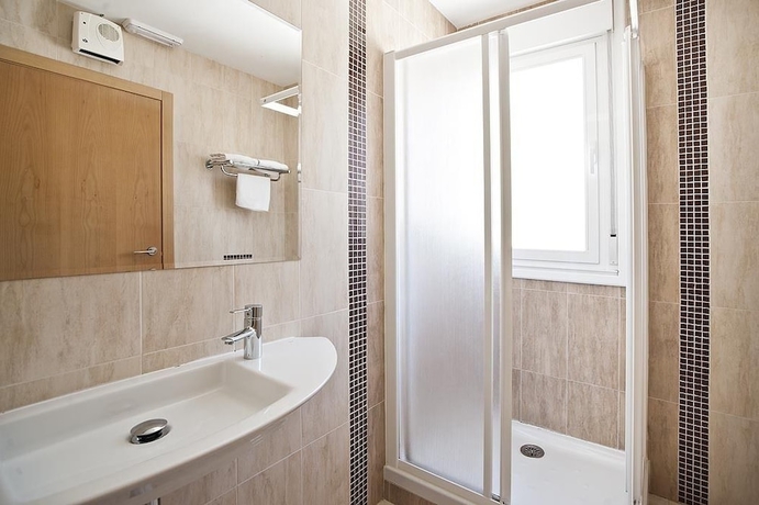 Imagen de la habitación del Hostal T4. Foto 16