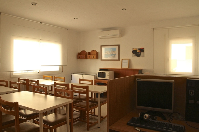 Imagen del bar/restaurante del Hostal Tahiti Rs. Foto 7