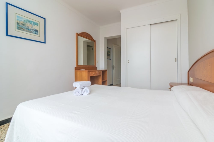 Imagen de la habitación del Hostal Talamanca, Cala d'Or. Foto 8