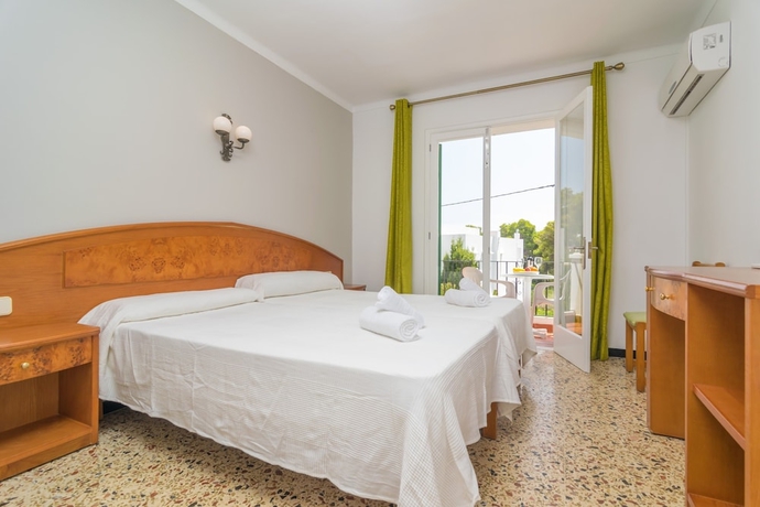 Imagen de la habitación del Hostal Talamanca, Cala d'Or. Foto 12