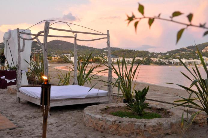 Imagen de la habitación del Hostal Talamanca, Playa de Talamanca. Foto 3