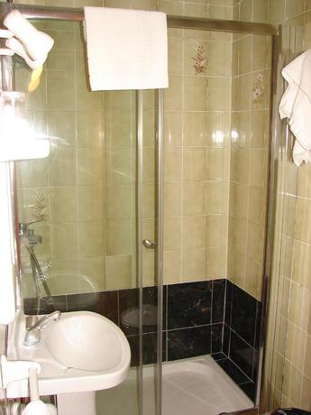 Imagen de la habitación del Hostal Talamanca, Playa de Talamanca. Foto 7