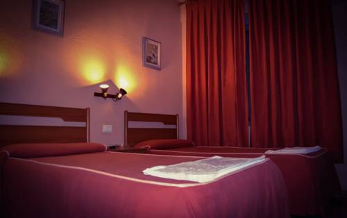 Imagen de la habitación del Hostal Tarifa, Albaida. Foto 4