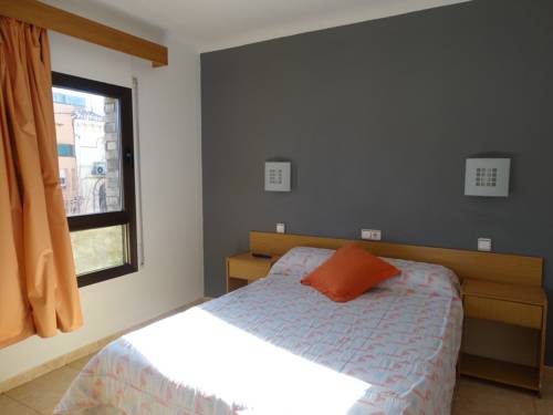 Imagen de la habitación del Hostal Tarrés. Foto 7