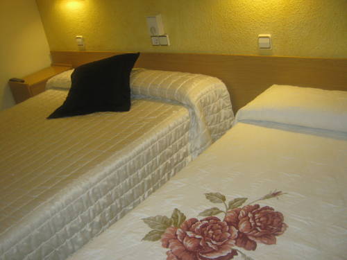 Imagen de la habitación del Hostal Tarrés. Foto 10