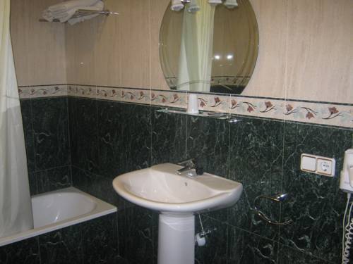 Imagen de la habitación del Hostal Tarrés. Foto 11