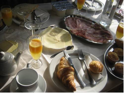 Imagen de la habitación del Hostal Tarrés. Foto 14