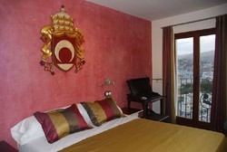 Imagen de la habitación del Hostal Temático El Peñón. Foto 4