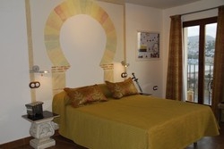 Imagen de la habitación del Hostal Temático El Peñón. Foto 10