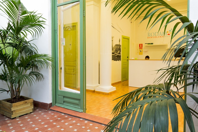 Imagen de los interiores del Hostal The Central House Barcelona Gracia. Foto 12