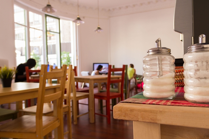 Imagen de los interiores del Hostal The Central House Barcelona Gracia. Foto 15