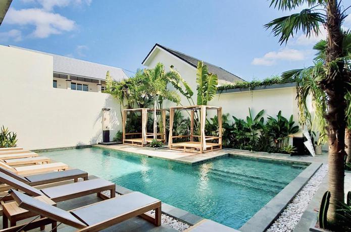 Imagen de la piscina del Hostal The Kamare. Foto 9