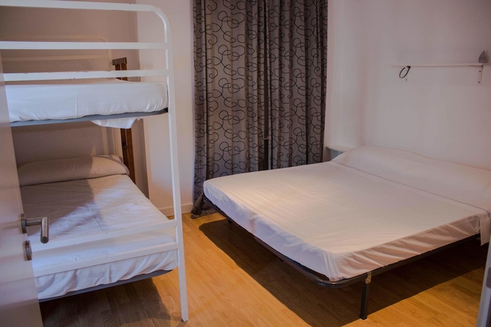 Imagen de la habitación del Hostal The Sun Hostel. Foto 8