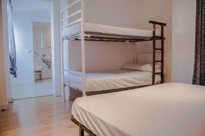 Imagen de la habitación del Hostal The Sun Hostel. Foto 9