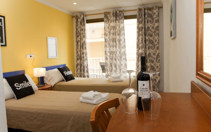 Imagen de la habitación del Hostal The Tierramar. Foto 8