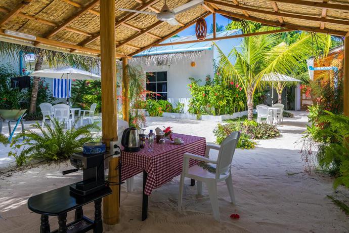 Imagen general del Hostal Thoddoo Beach View By Vista. Foto 6