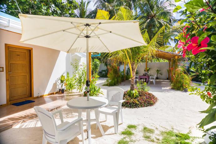 Imagen general del Hostal Thoddoo Beach View By Vista. Foto 7