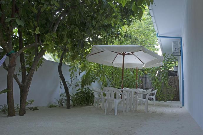 Imagen general del Hostal Thoddoo Ocean Front. Foto 9