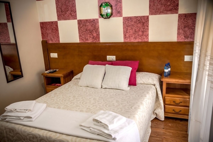 Imagen de la habitación del Hostal Tic-Tac. Foto 9