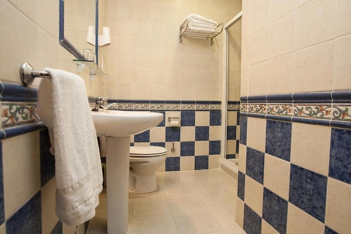 Imagen de la habitación del Hostal Tic-Tac. Foto 16
