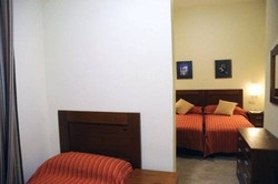 Imagen general del Hostal Tirso Plaza. Foto 6