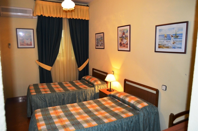 Imagen de la habitación del Hostal Tokio. Foto 4