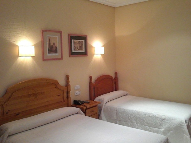 Imagen de la habitación del Hostal Toledo, Toledo. Foto 7