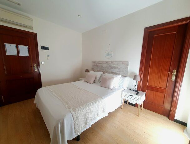 Imagen de la habitación del Hostal ToledoRooms Palacios. Foto 15