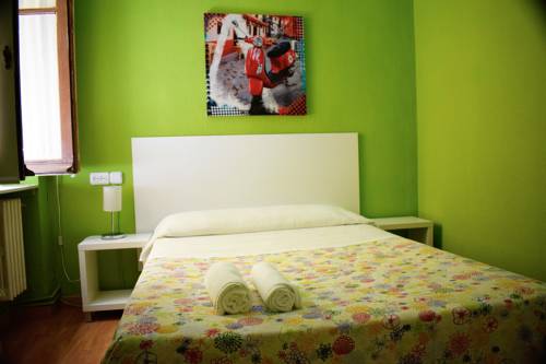 Imagen de la habitación del Hostal Tormes. Foto 6