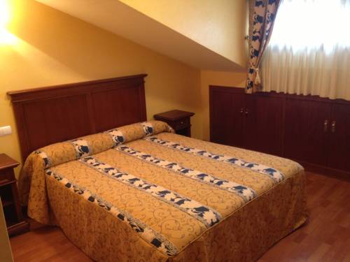 Imagen de la habitación del Hostal Torres, San Leonardo de Yague. Foto 3