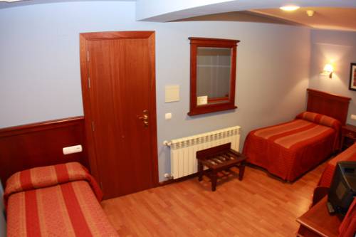 Imagen de la habitación del Hostal Torres, San Leonardo de Yague. Foto 8