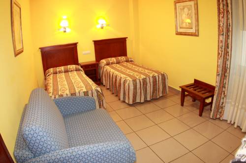 Imagen de la habitación del Hostal Torres, San Leonardo de Yague. Foto 11