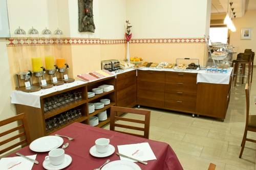 Imagen de la habitación del Hostal Torrijos. Foto 13