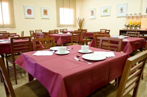 Imagen de la habitación del Hostal Torrijos. Foto 15