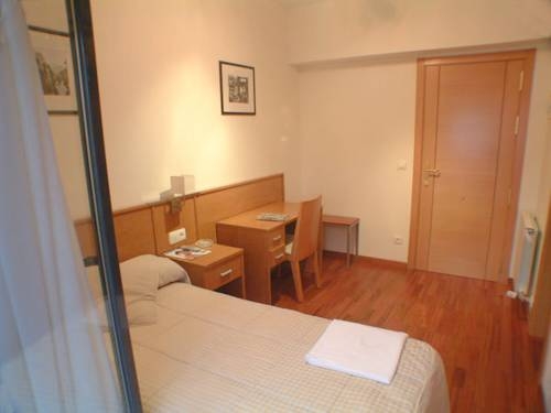 Imagen general del Hostal Tranches. Foto 4